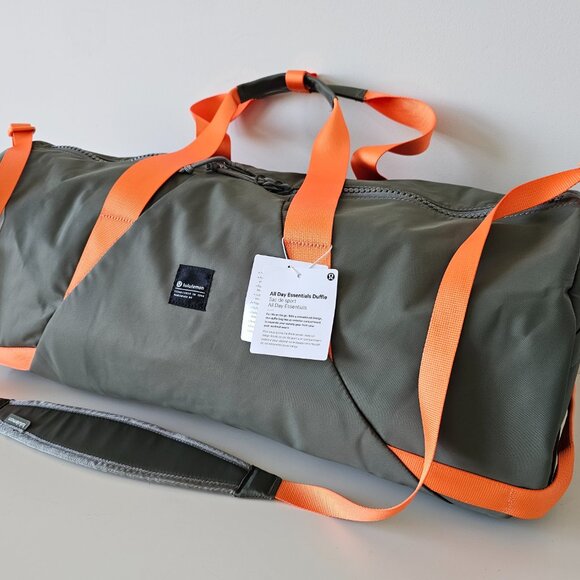 NWT LULULEMON Green Sage Orange All Day Essentials Duffle Bag Gym Travel 32L - Picture 2 of 16